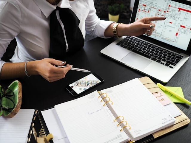 Onder voorbehoud van financiering